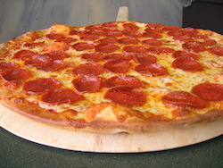 a photo of a midwest pizza